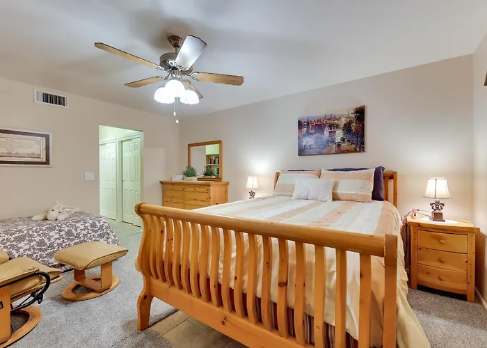 Golf, Hike, Swim: Your Perfect Desert Oasis Escape Holiday home *